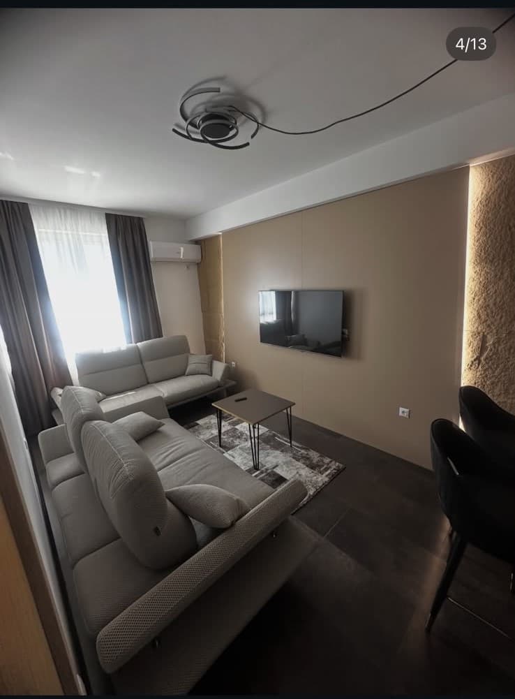 Maison Noire -- view 3